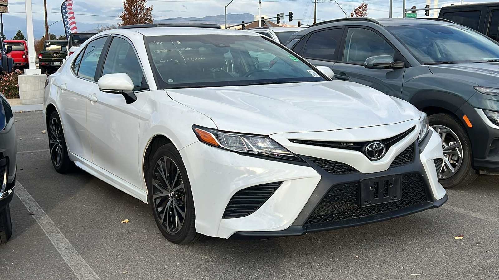 2018 Toyota Camry SE 3