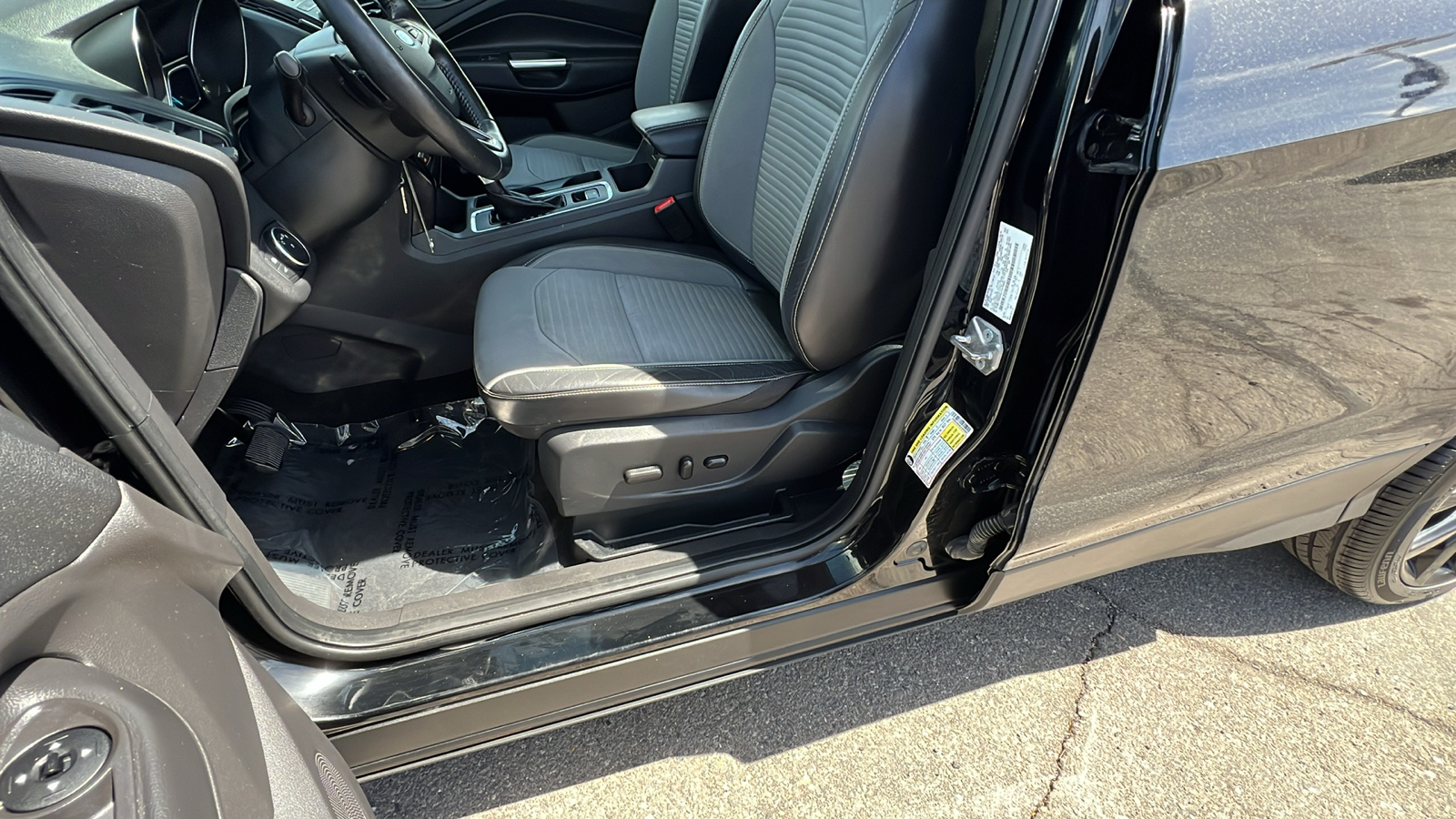 2018 Ford Escape SE 25