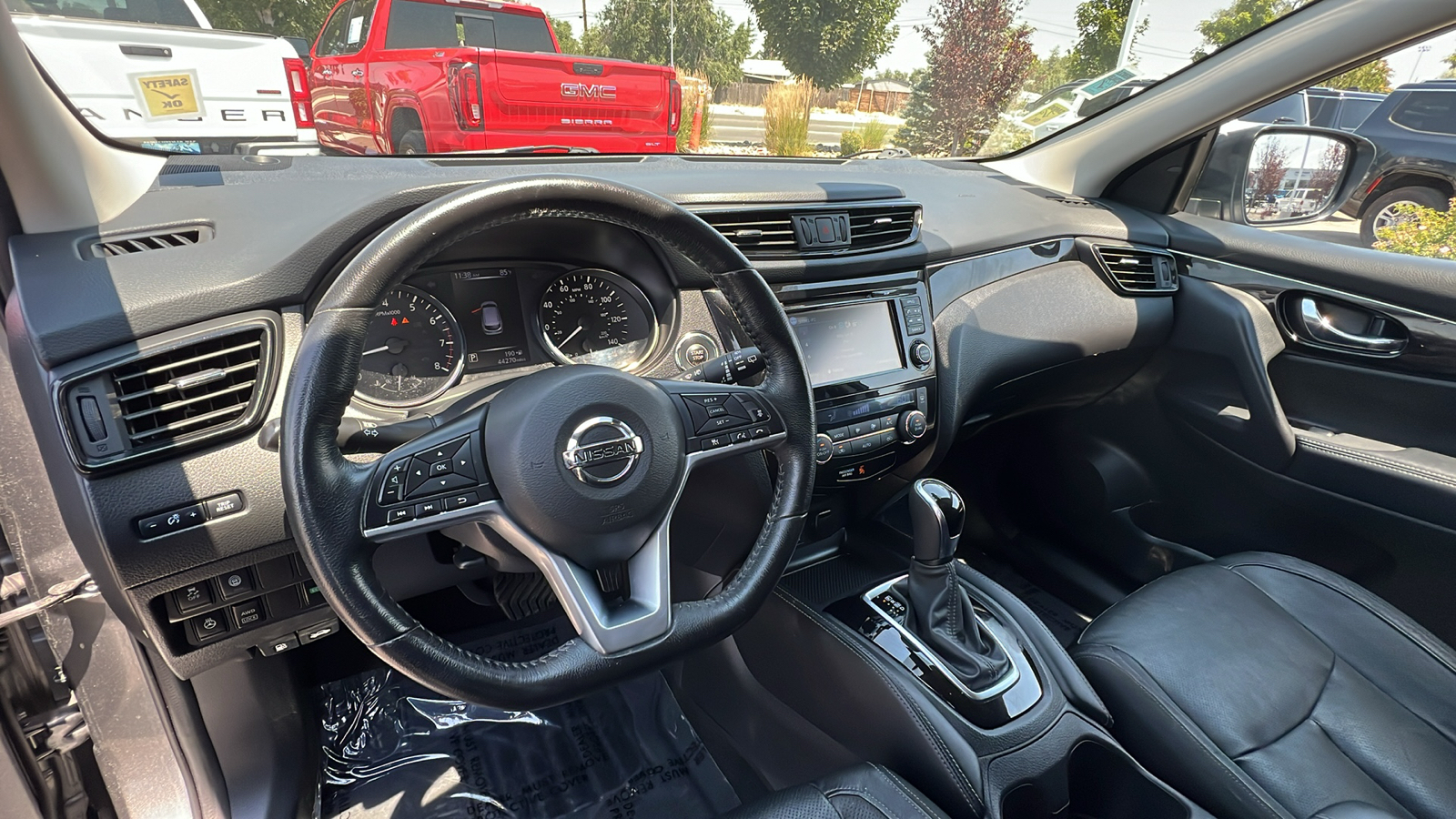 2018 Nissan Rogue Sport SL 2