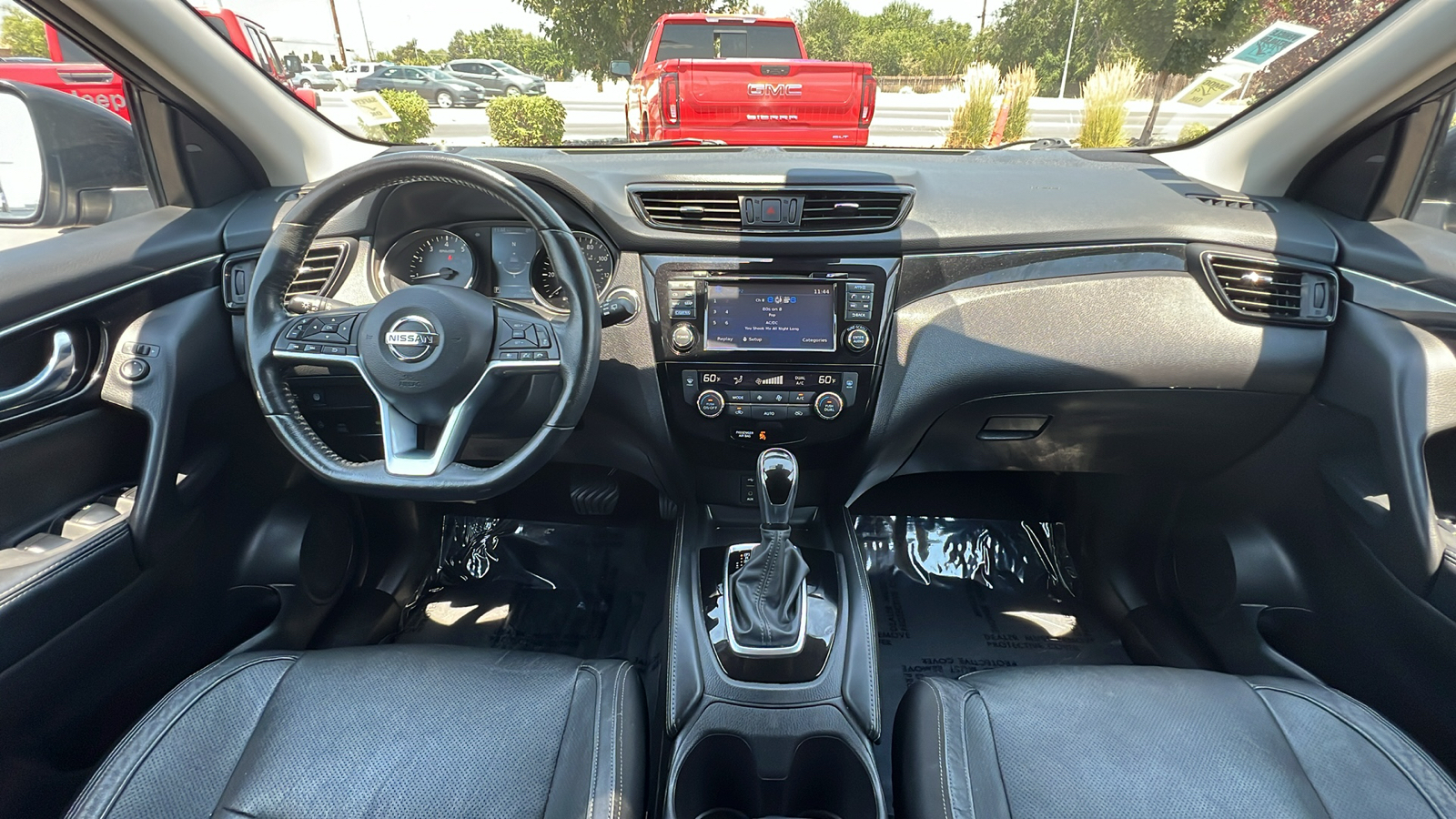 2018 Nissan Rogue Sport SL 10