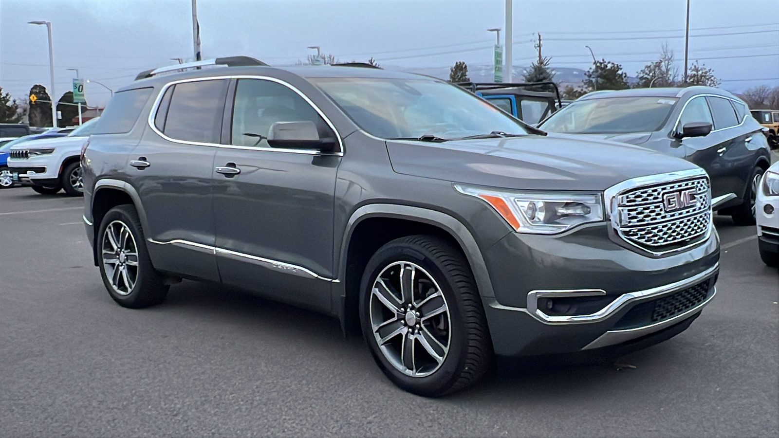 2018 GMC Acadia Denali 2