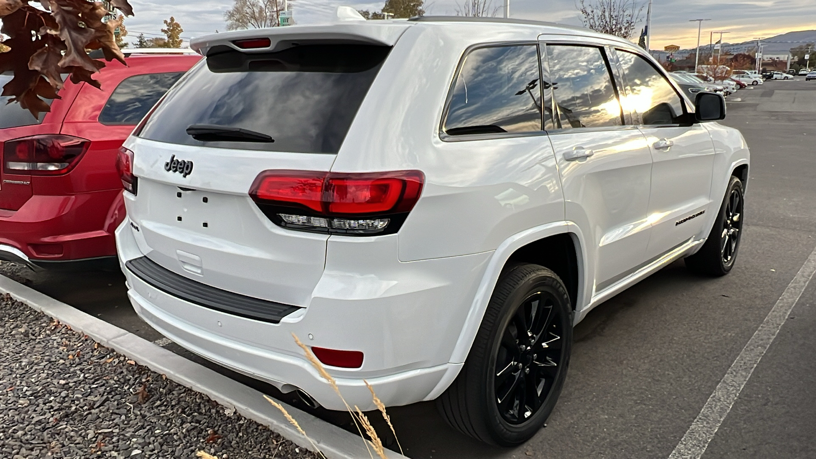 2019 Jeep Grand Cherokee Altitude 7