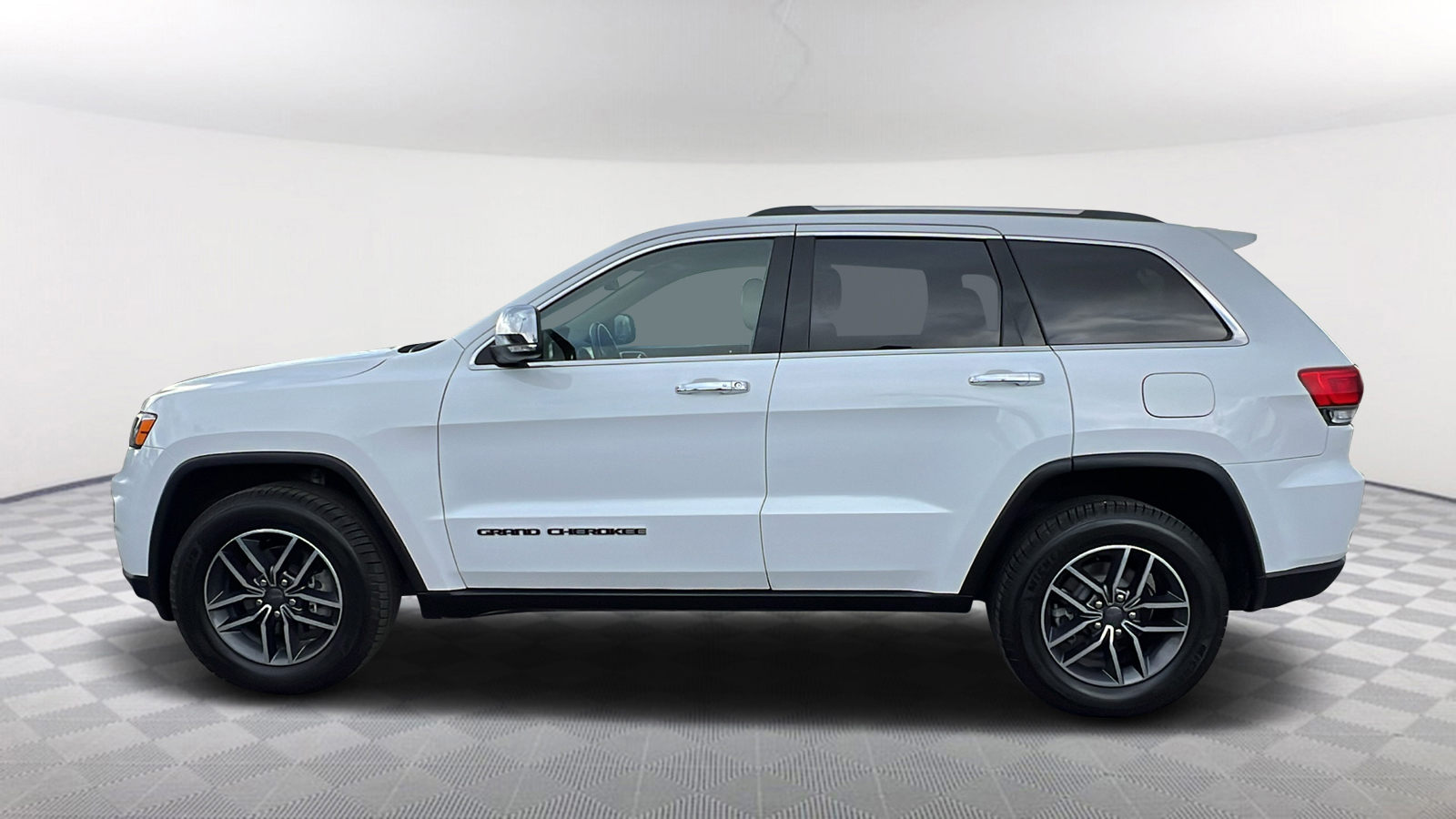 2019 Jeep Grand Cherokee Limited 3