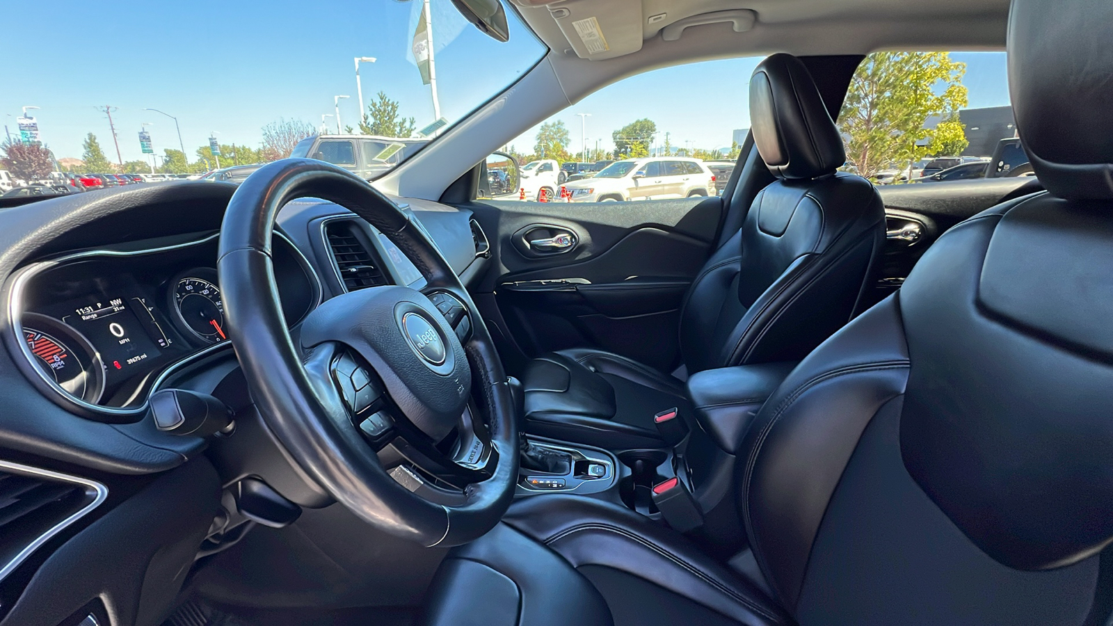 2019 Jeep Cherokee Altitude 11