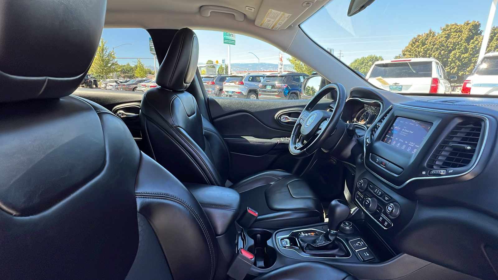 2019 Jeep Cherokee Altitude 14