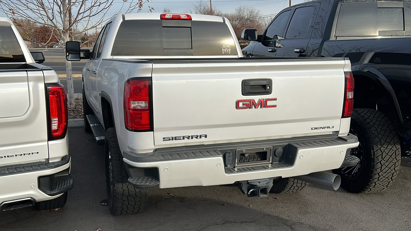 2019 GMC Sierra 2500HD Denali 4WD Crew Cab 153.7 10