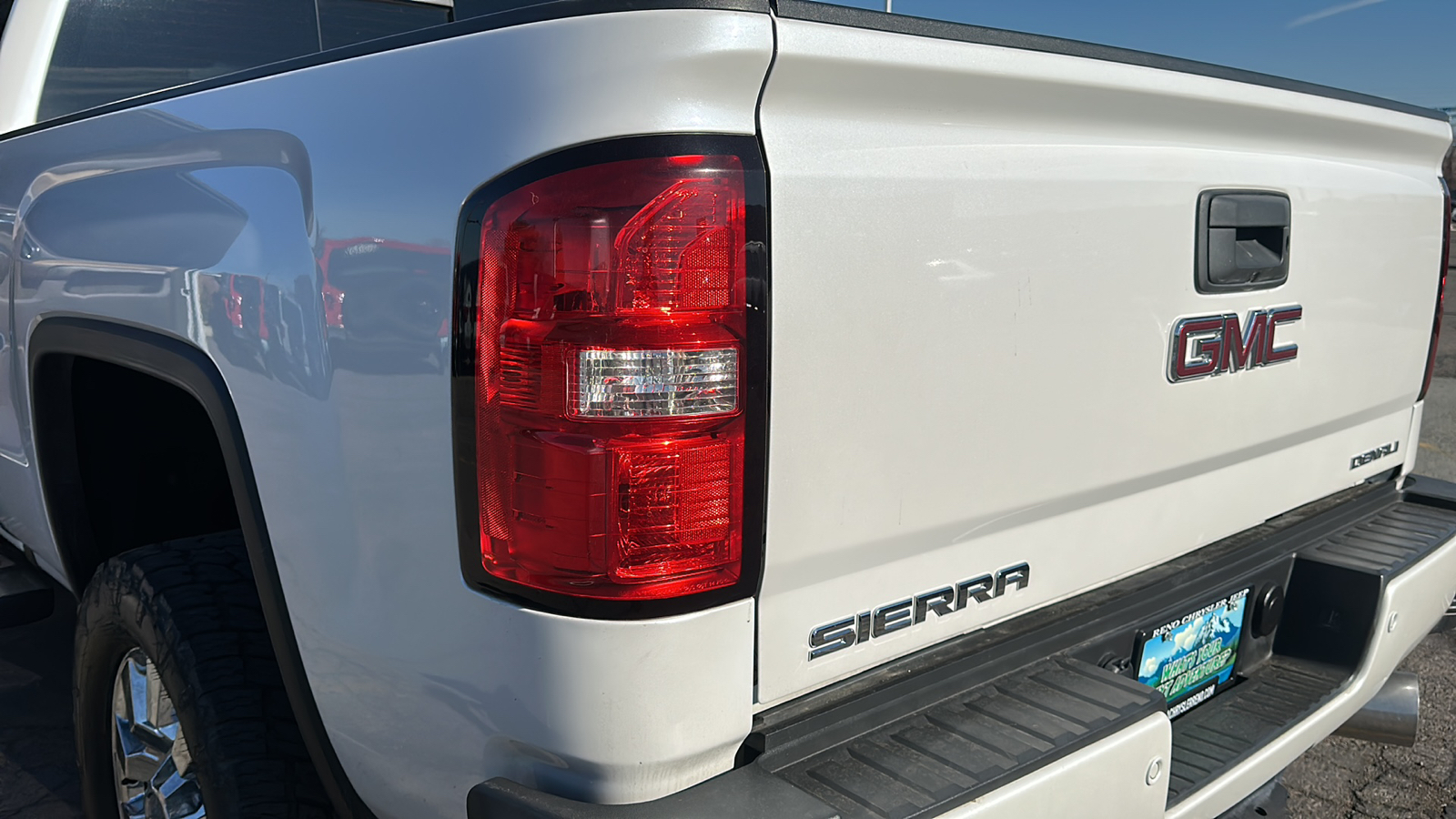 2019 GMC Sierra 2500HD Denali 4WD Crew Cab 153.7 29