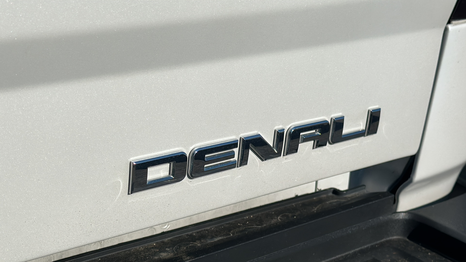 2019 GMC Sierra 2500HD Denali 4WD Crew Cab 153.7 33