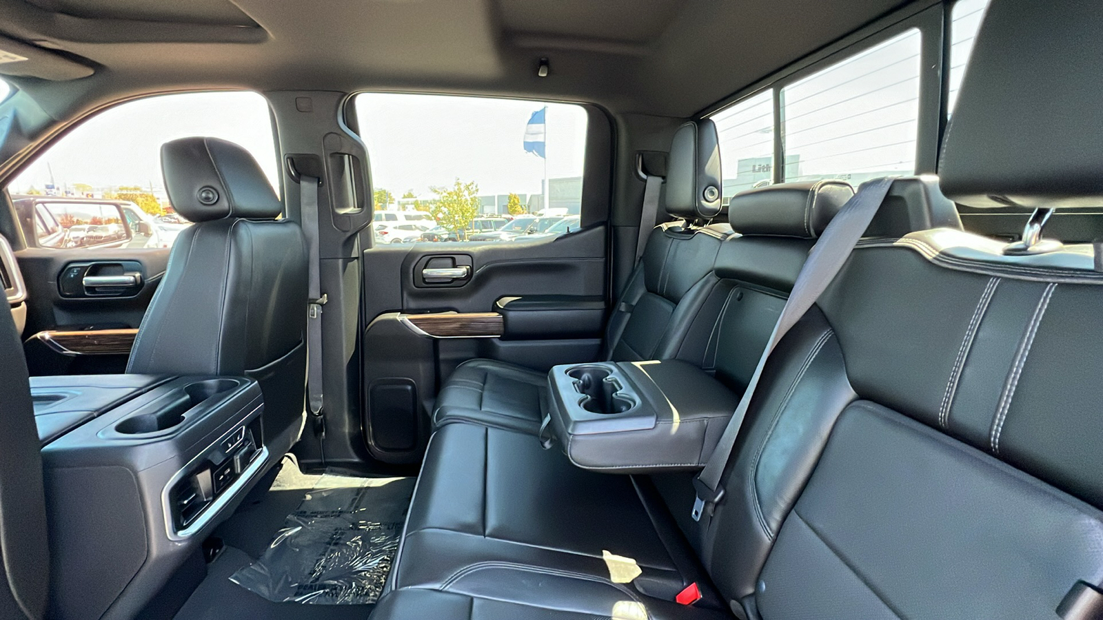 2019 Chevrolet Silverado 1500 High Country 4WD Crew Cab 147 13