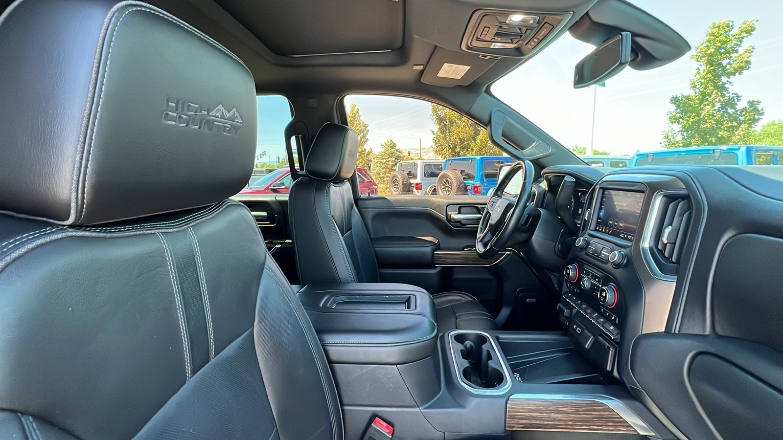 2019 Chevrolet Silverado 1500 High Country 4WD Crew Cab 147 14