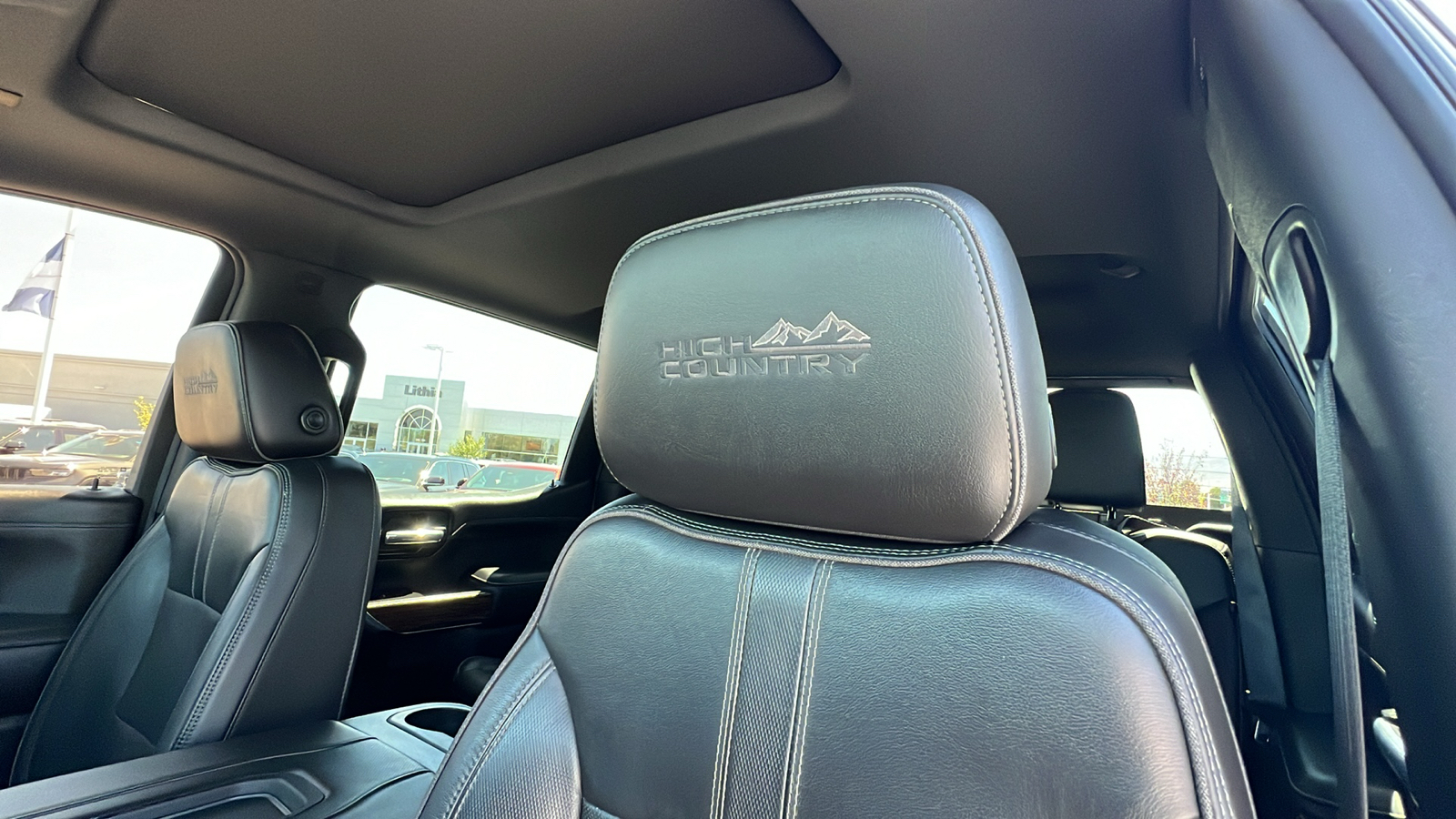 2019 Chevrolet Silverado 1500 High Country 4WD Crew Cab 147 28