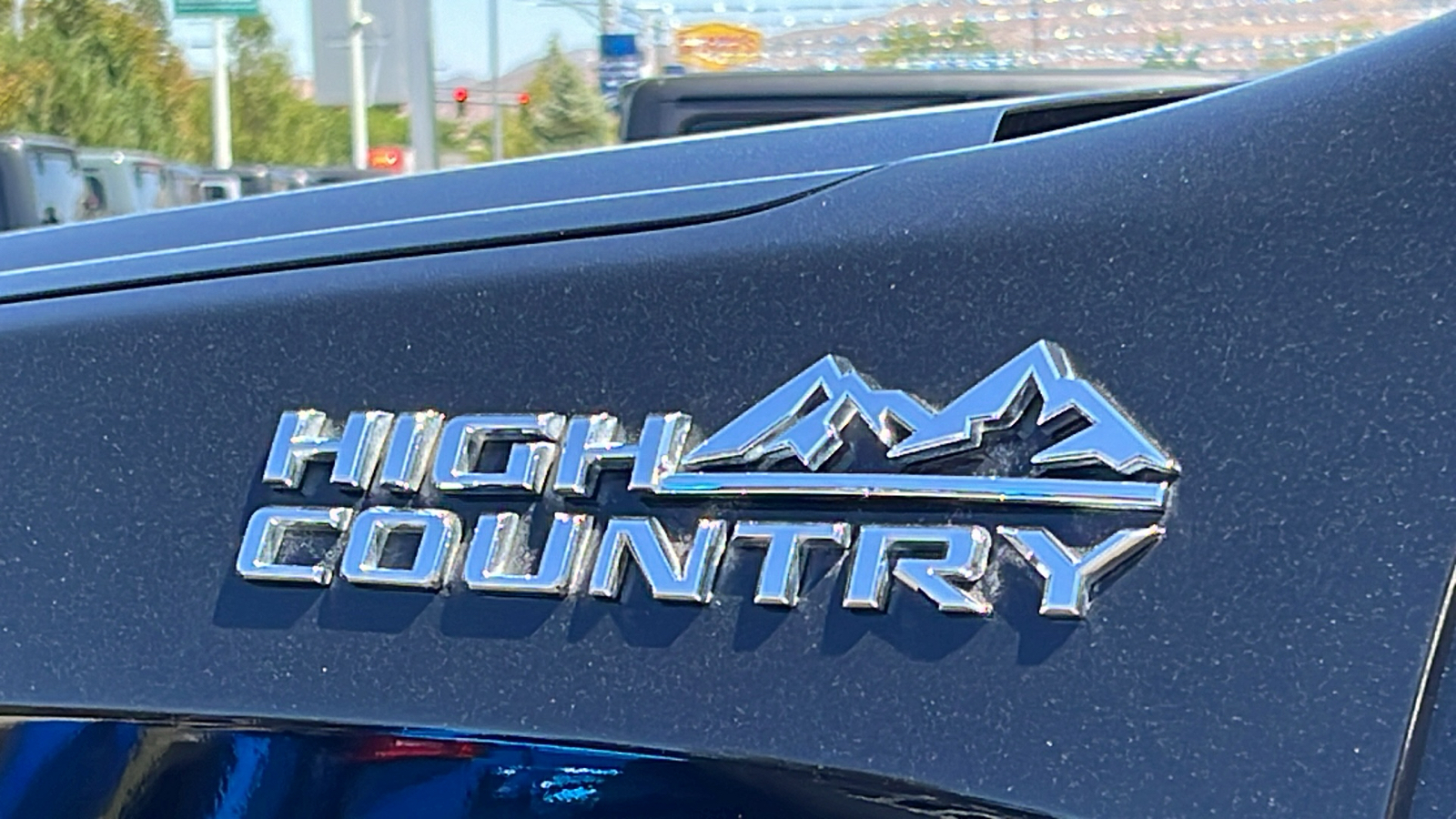 2019 Chevrolet Silverado 1500 High Country 4WD Crew Cab 147 38