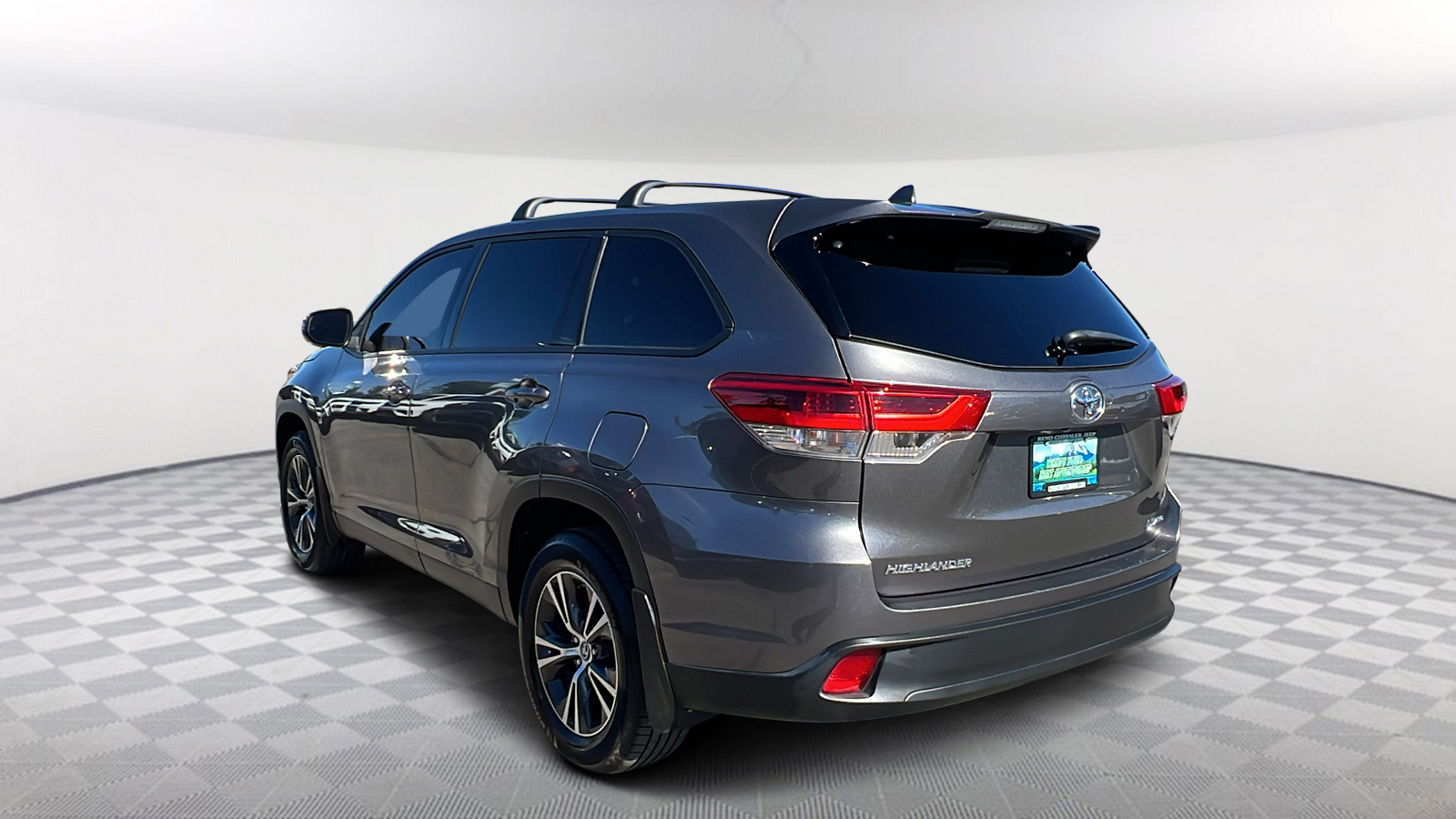 2019 Toyota Highlander LE Plus 4