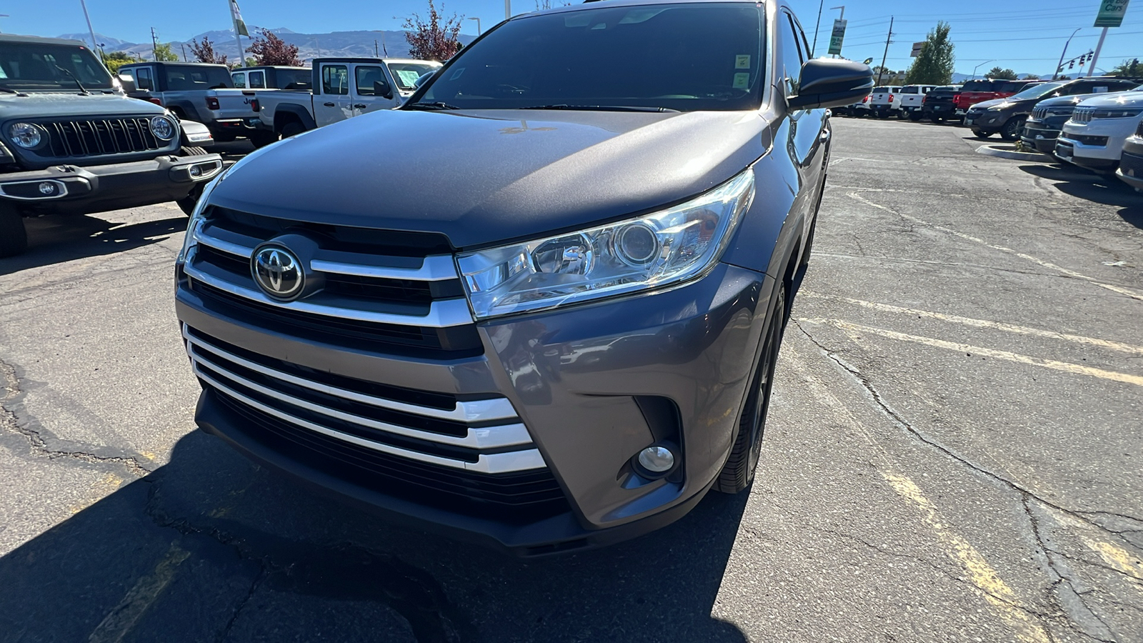 2019 Toyota Highlander LE Plus 22