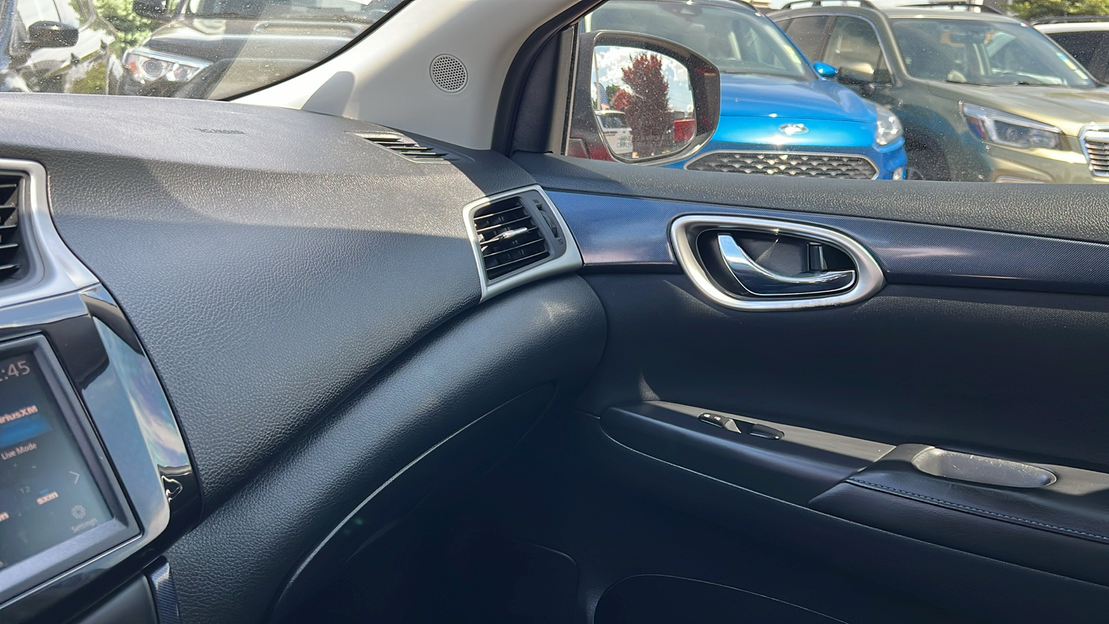 2019 Nissan Sentra SR 29