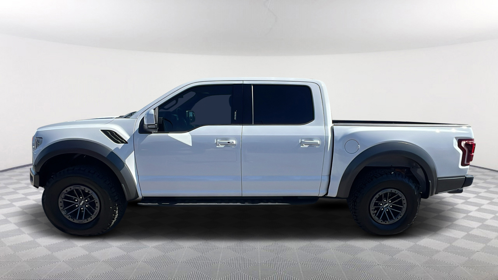 2020 Ford F-150 Raptor 4WD SuperCrew 5.5 Box 3