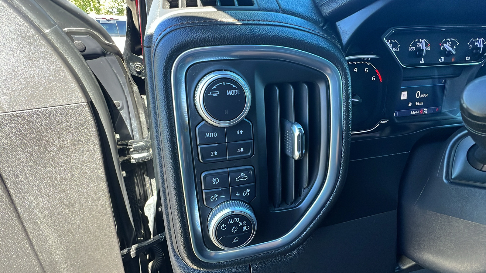 2020 GMC Sierra 1500 AT4 4WD Crew Cab 147 29