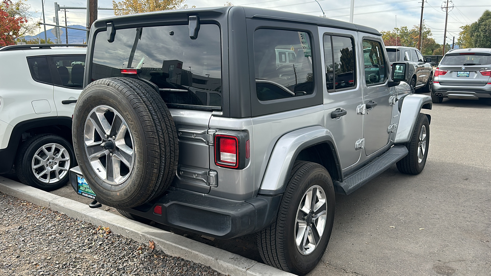 2020 Jeep Wrangler Unlimited Sahara 8