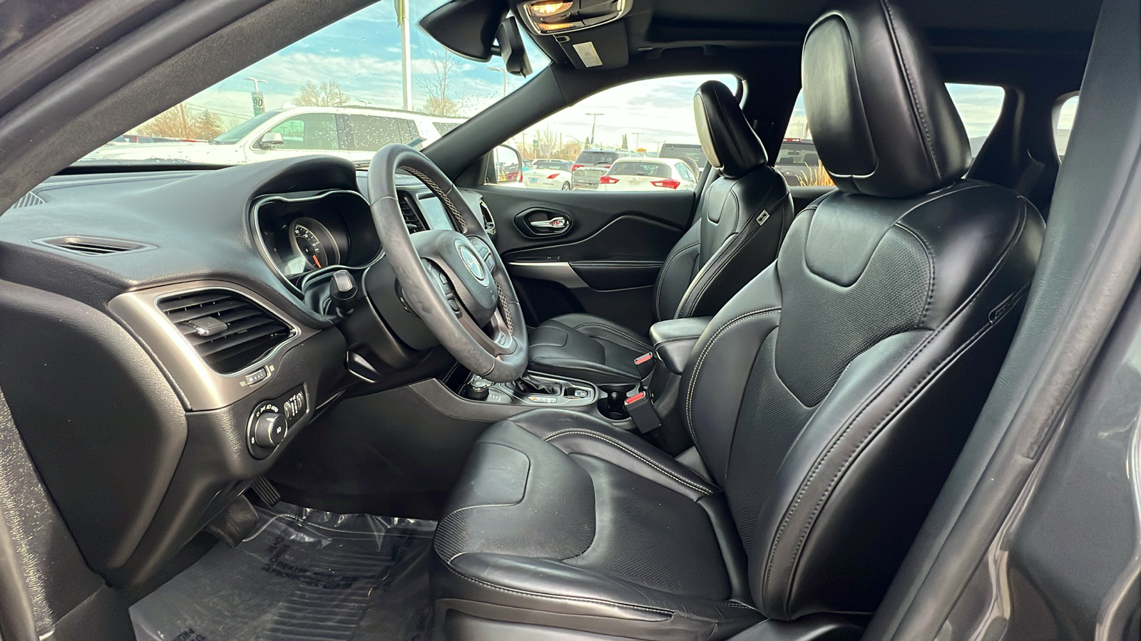 2021 Jeep Cherokee 80th Anniversary 11