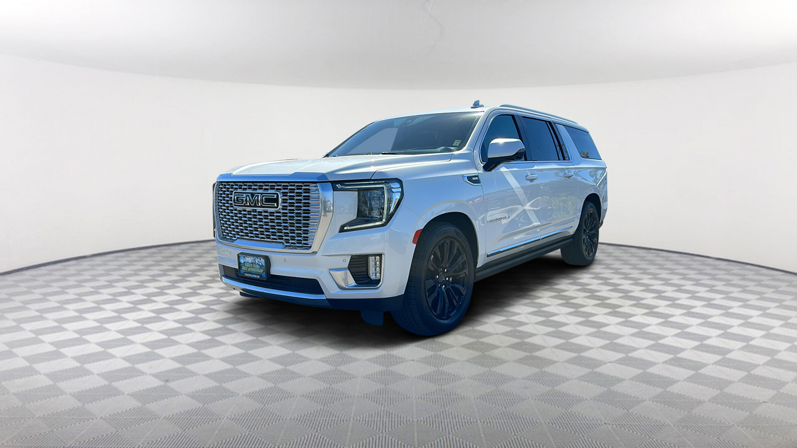 2021 GMC Yukon XL Denali 1