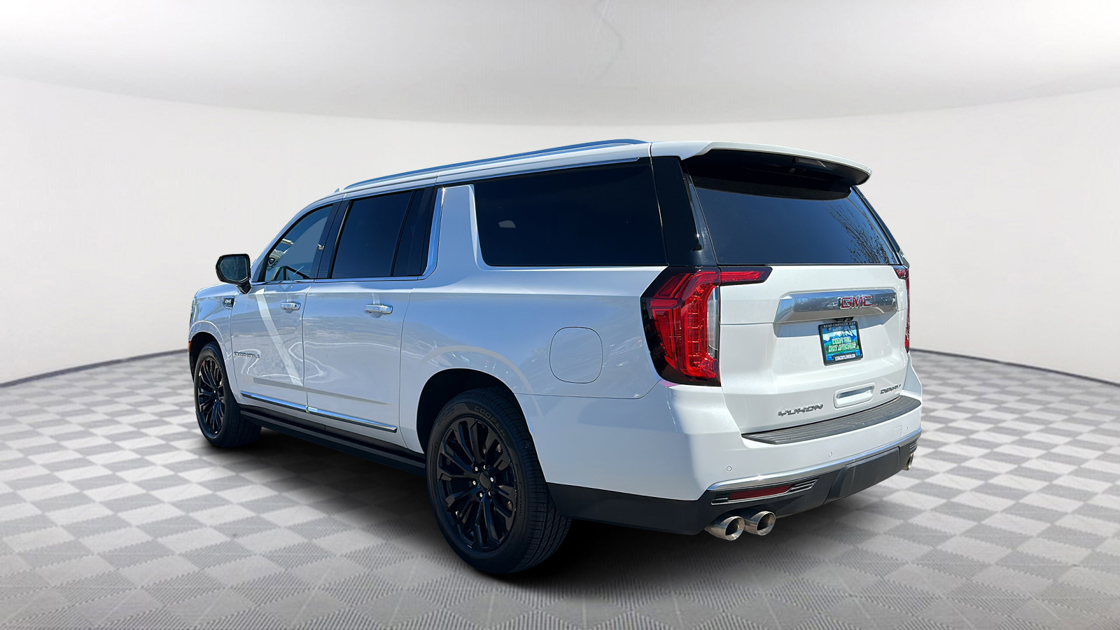 2021 GMC Yukon XL Denali 4