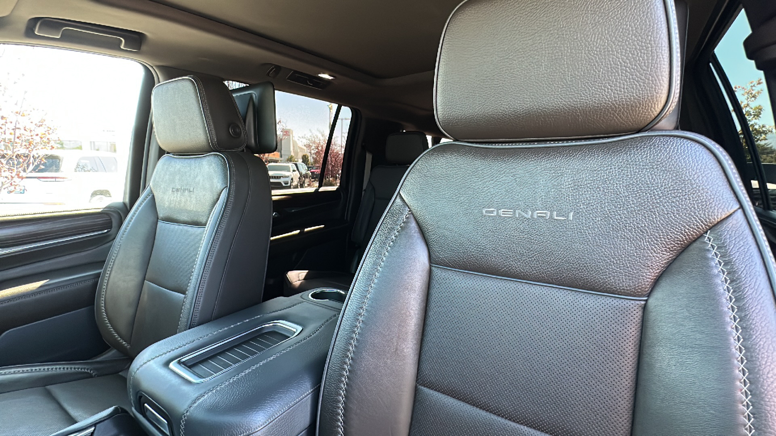 2021 GMC Yukon XL Denali 36