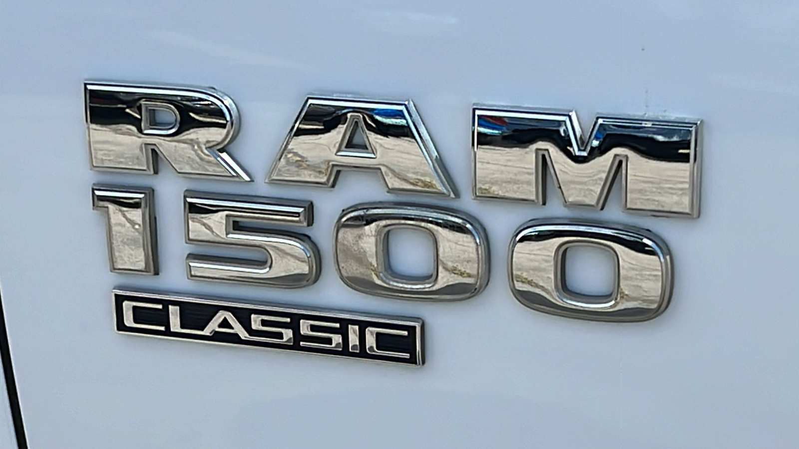 2021 Ram 1500 Classic SLT 4x4 Crew Cab 64 Box 7