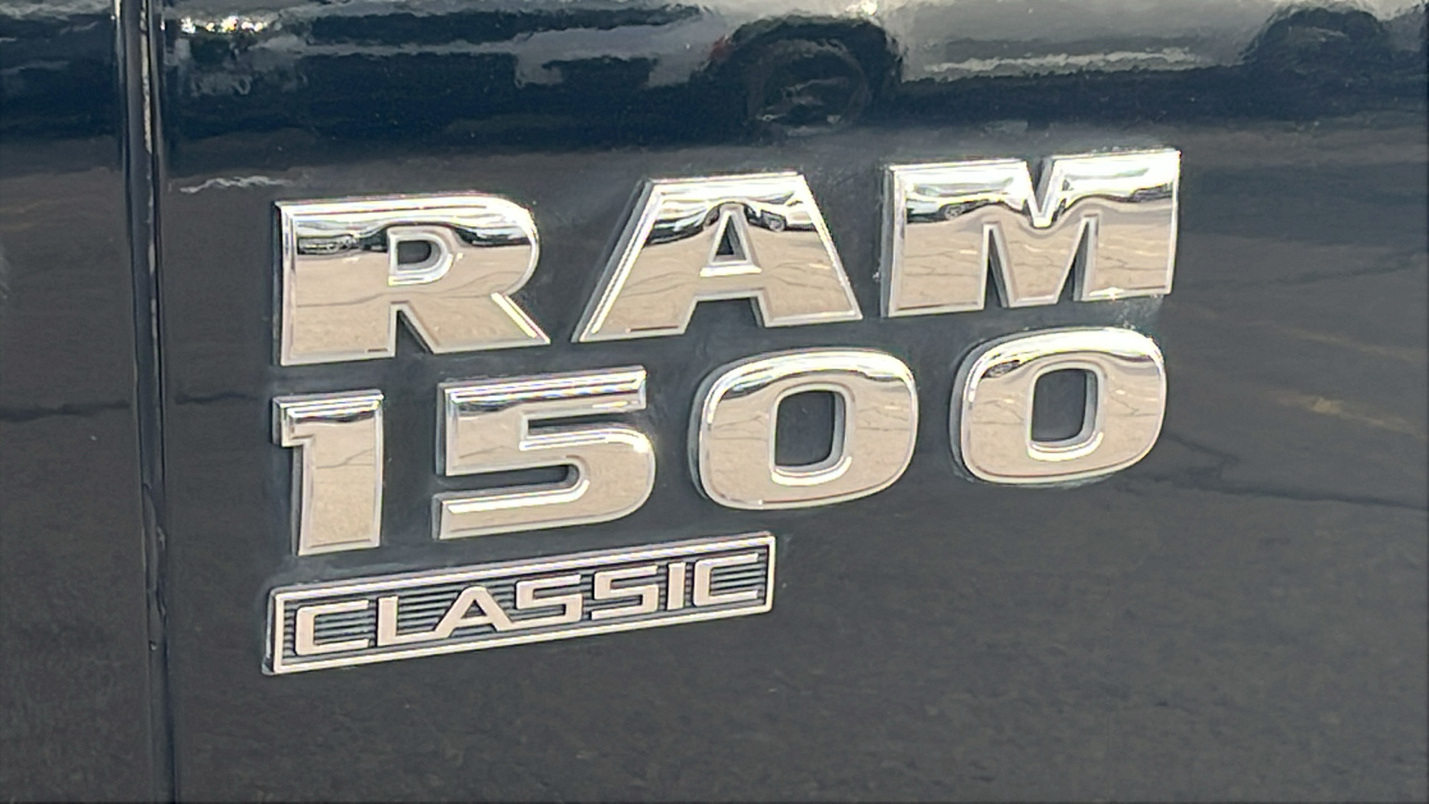 2021 Ram 1500 Classic SLT 4x4 Crew Cab 64 Box 7