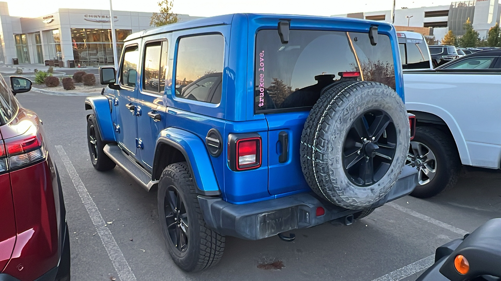 2021 Jeep Wrangler Unlimited Sahara Altitude 8