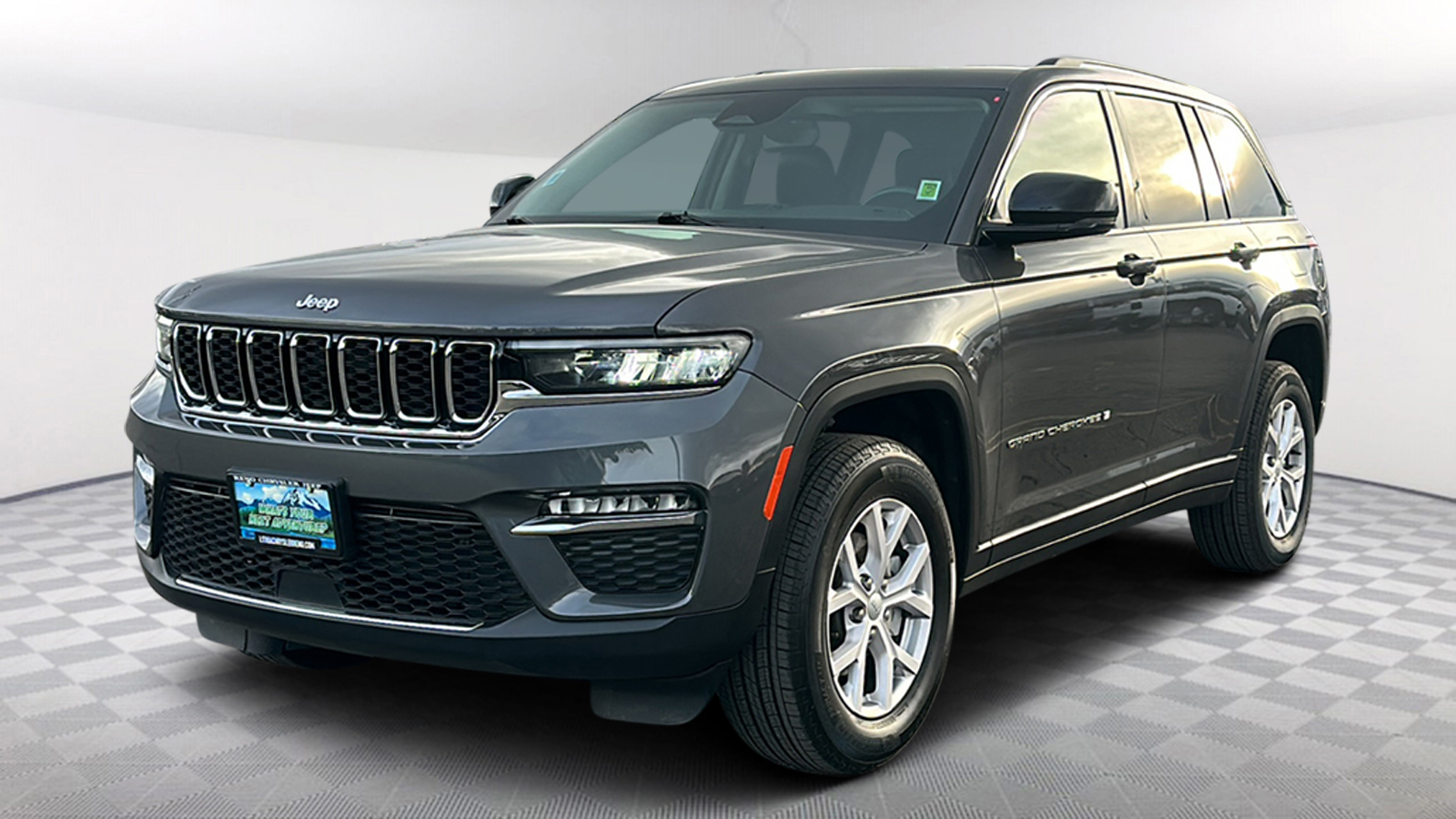 2022 Jeep Grand Cherokee Limited 1