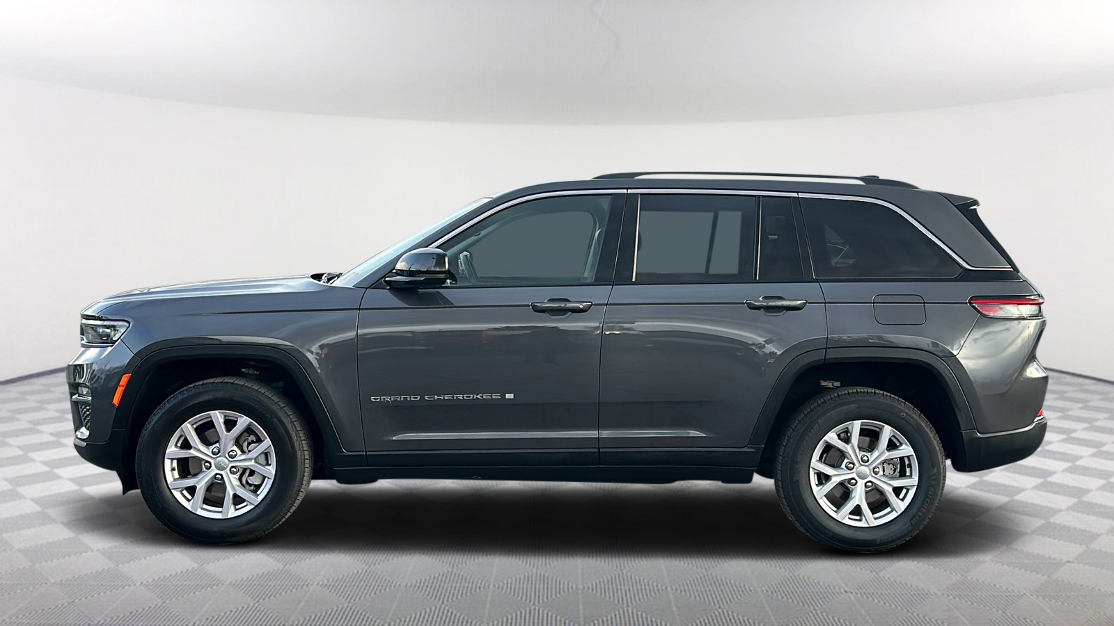 2022 Jeep Grand Cherokee Limited 3