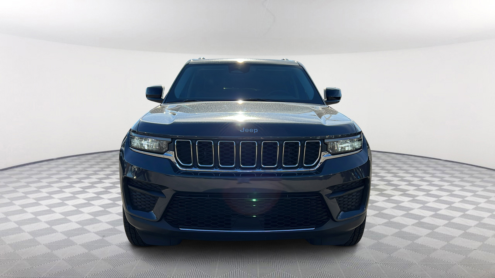 2022 Jeep Grand Cherokee Laredo 6