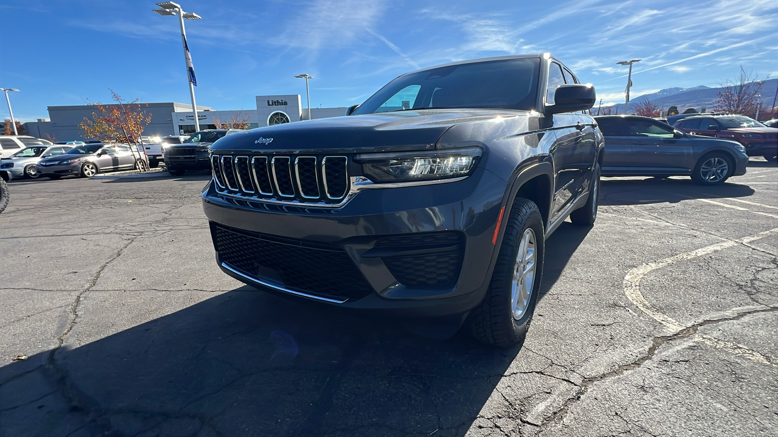 2022 Jeep Grand Cherokee Laredo 22