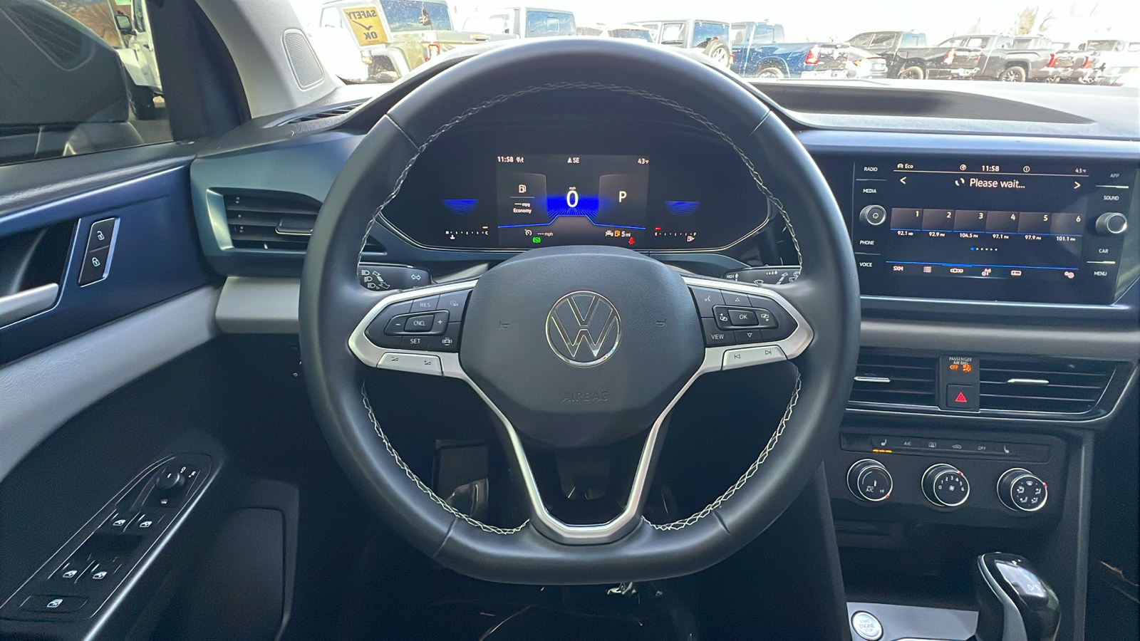 2022 Volkswagen Taos SE 15