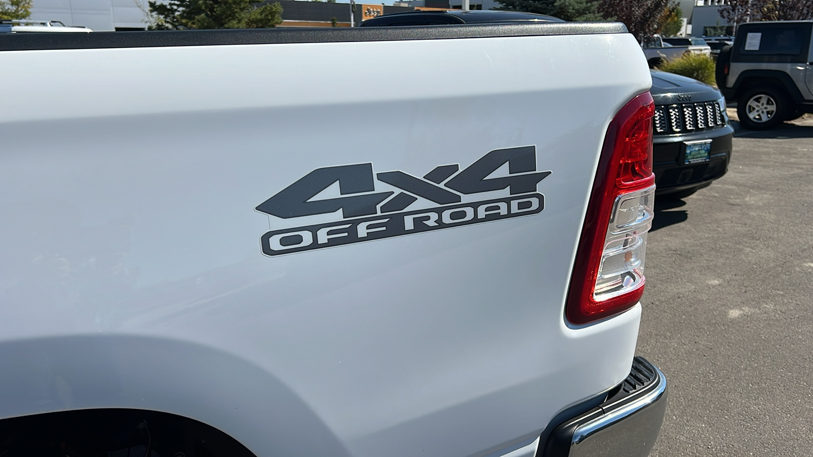 2022 Ram 1500 Big Horn 4x4 Crew Cab 64 Box 34