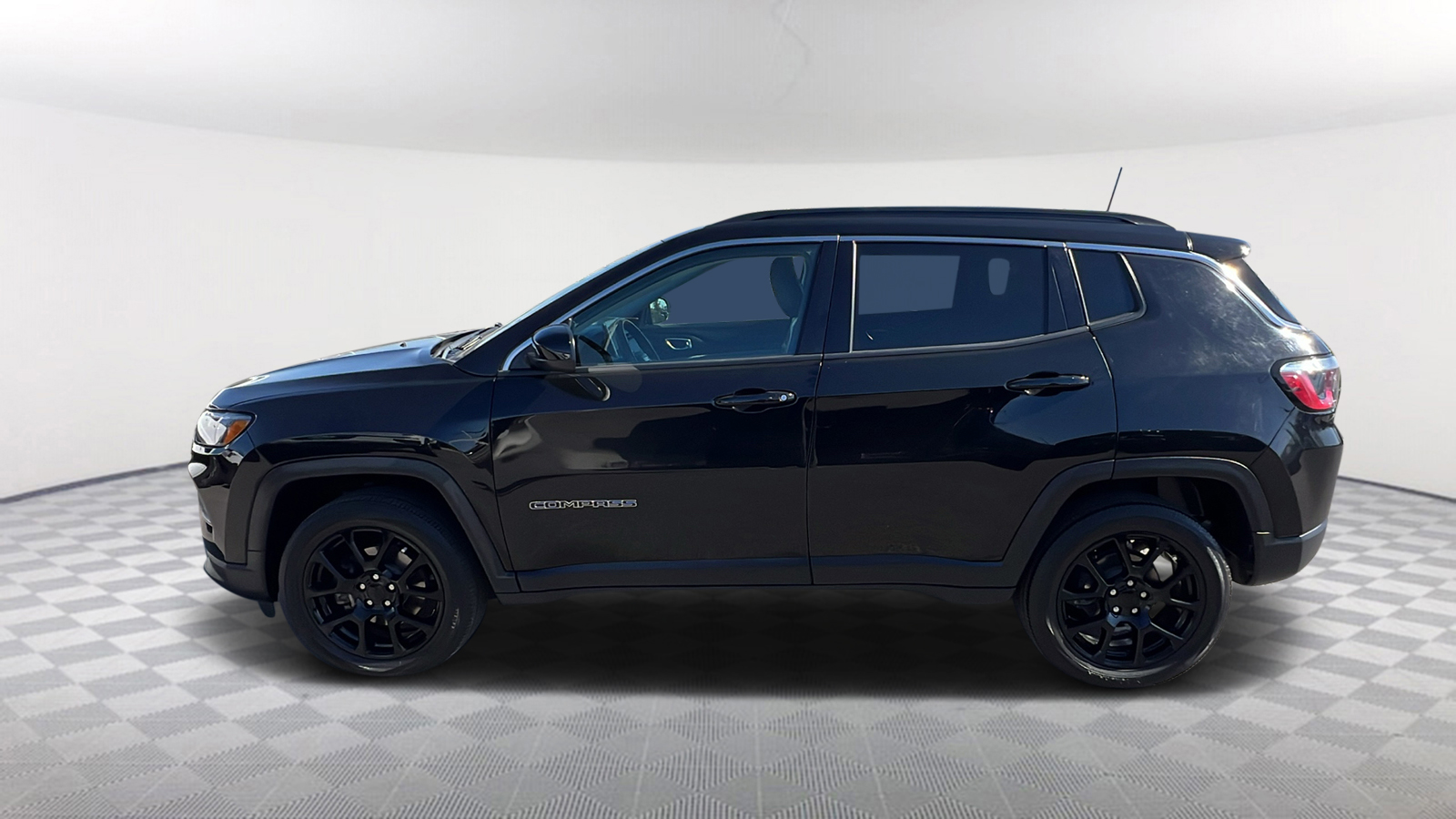 2022 Jeep Compass Latitude Lux 3