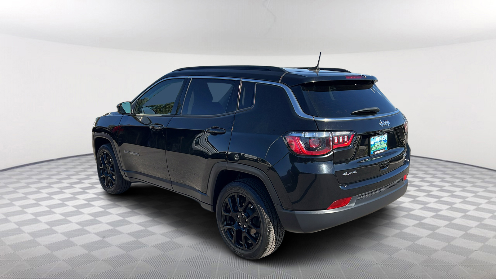 2022 Jeep Compass Latitude Lux 4