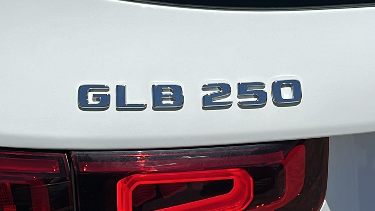 2022 Mercedes-Benz GLB GLB 250 7