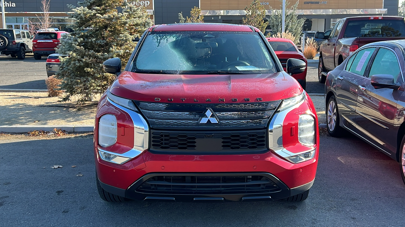 2022 Mitsubishi Outlander Black Edition 2