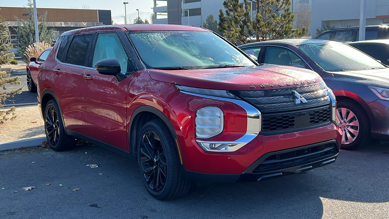 2022 Mitsubishi Outlander Black Edition 3