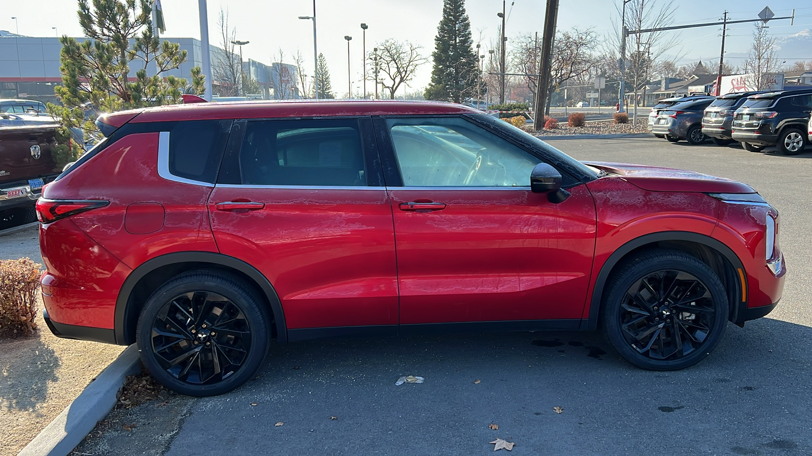 2022 Mitsubishi Outlander Black Edition 9