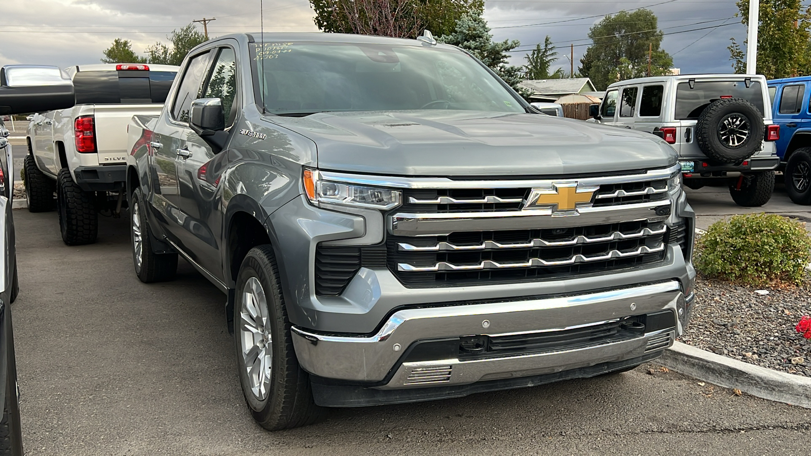 2023 Chevrolet Silverado 1500 LTZ 4WD Crew Cab 147 3