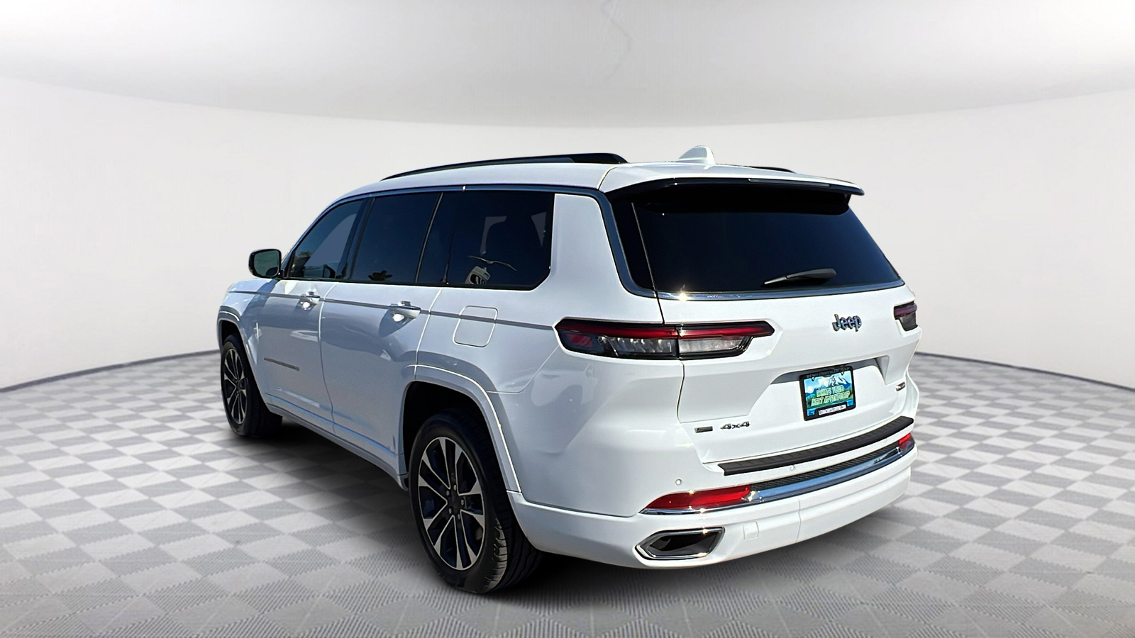 2023 Jeep Grand Cherokee L Overland 4