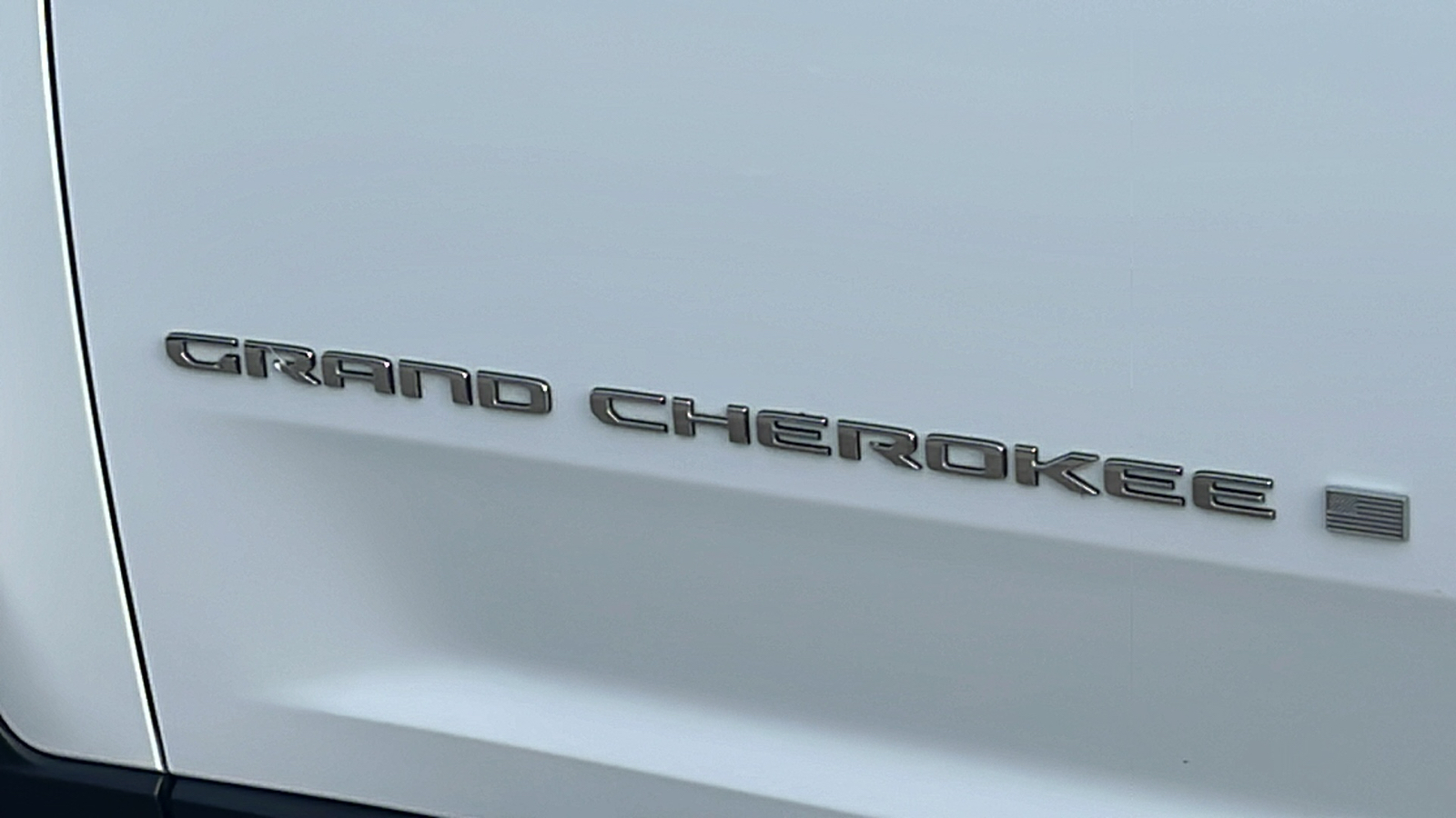 2023 Jeep Grand Cherokee Laredo 7