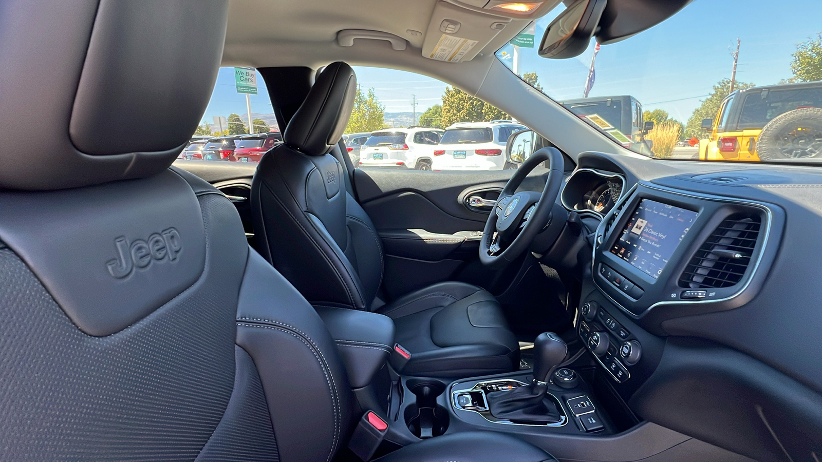 2023 Jeep Cherokee Altitude Lux 14