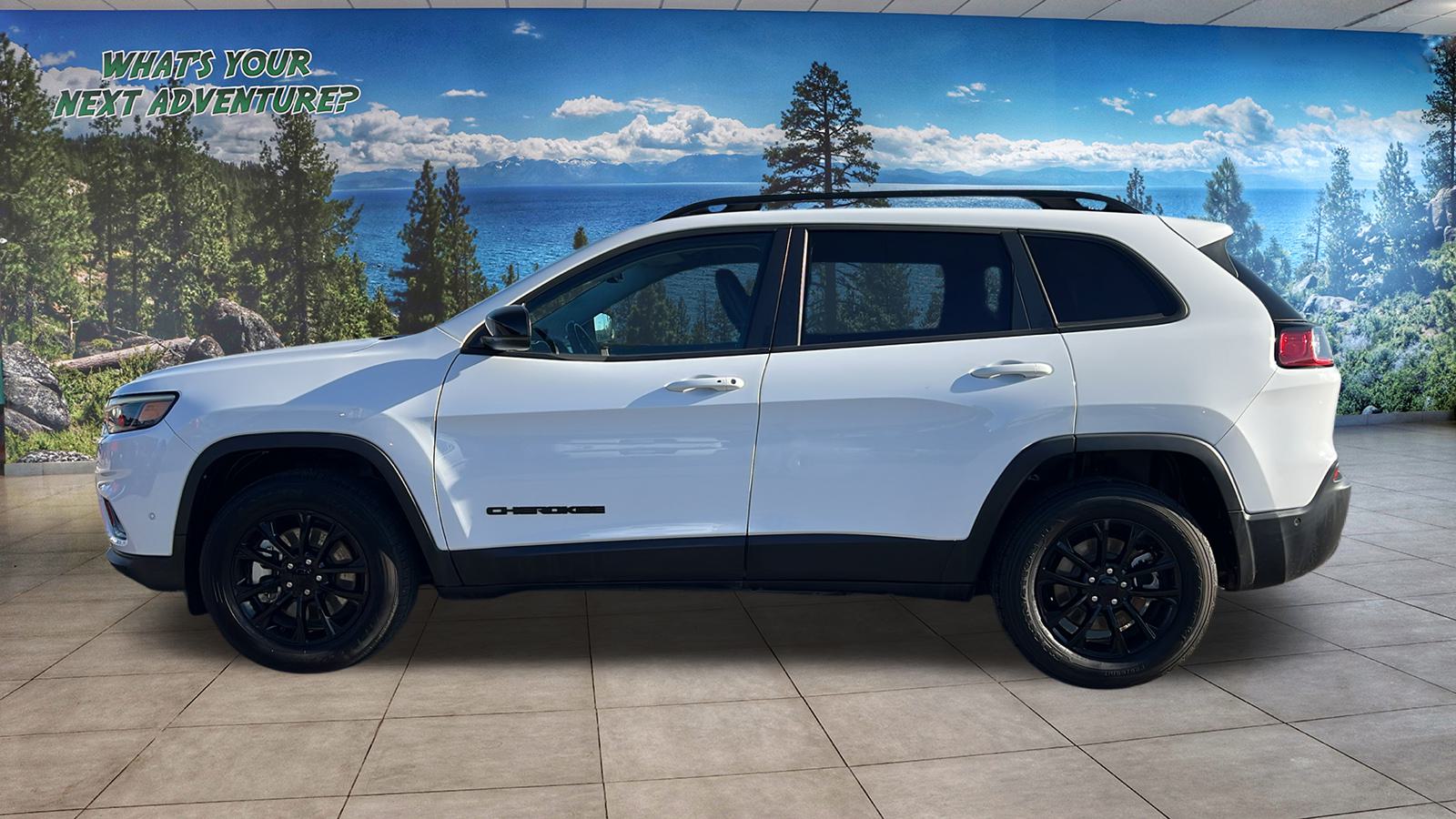 2023 Jeep Cherokee Altitude Lux 3