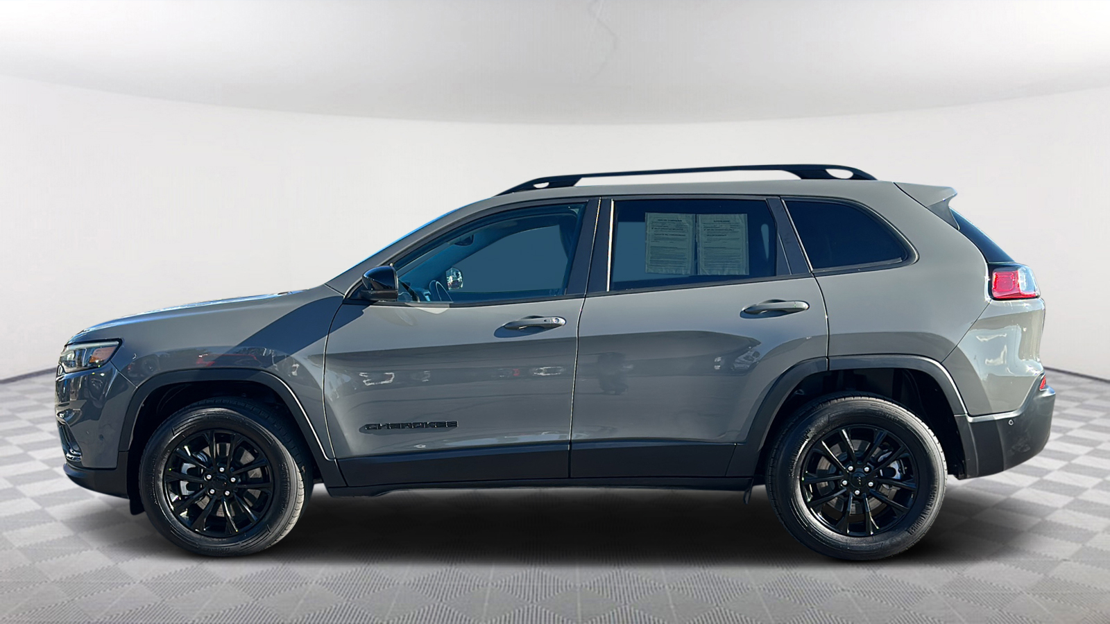 2023 Jeep Cherokee Altitude Lux 3