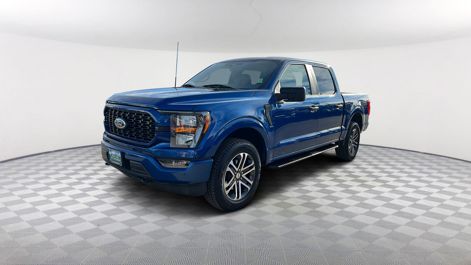 2023 Ford F-150 XL 4WD SuperCrew 5.5 Box 1