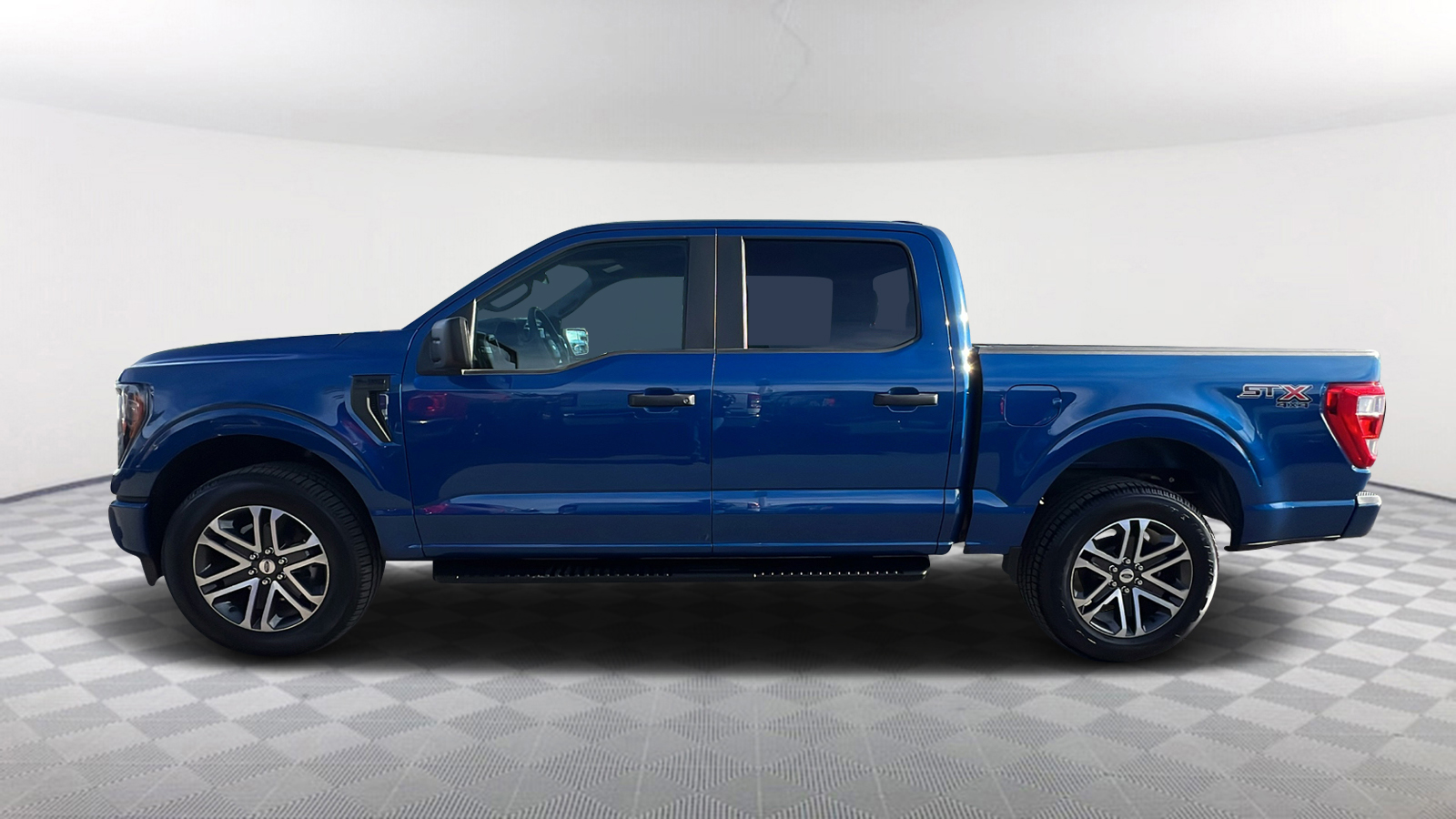 2023 Ford F-150 XL 4WD SuperCrew 5.5 Box 3