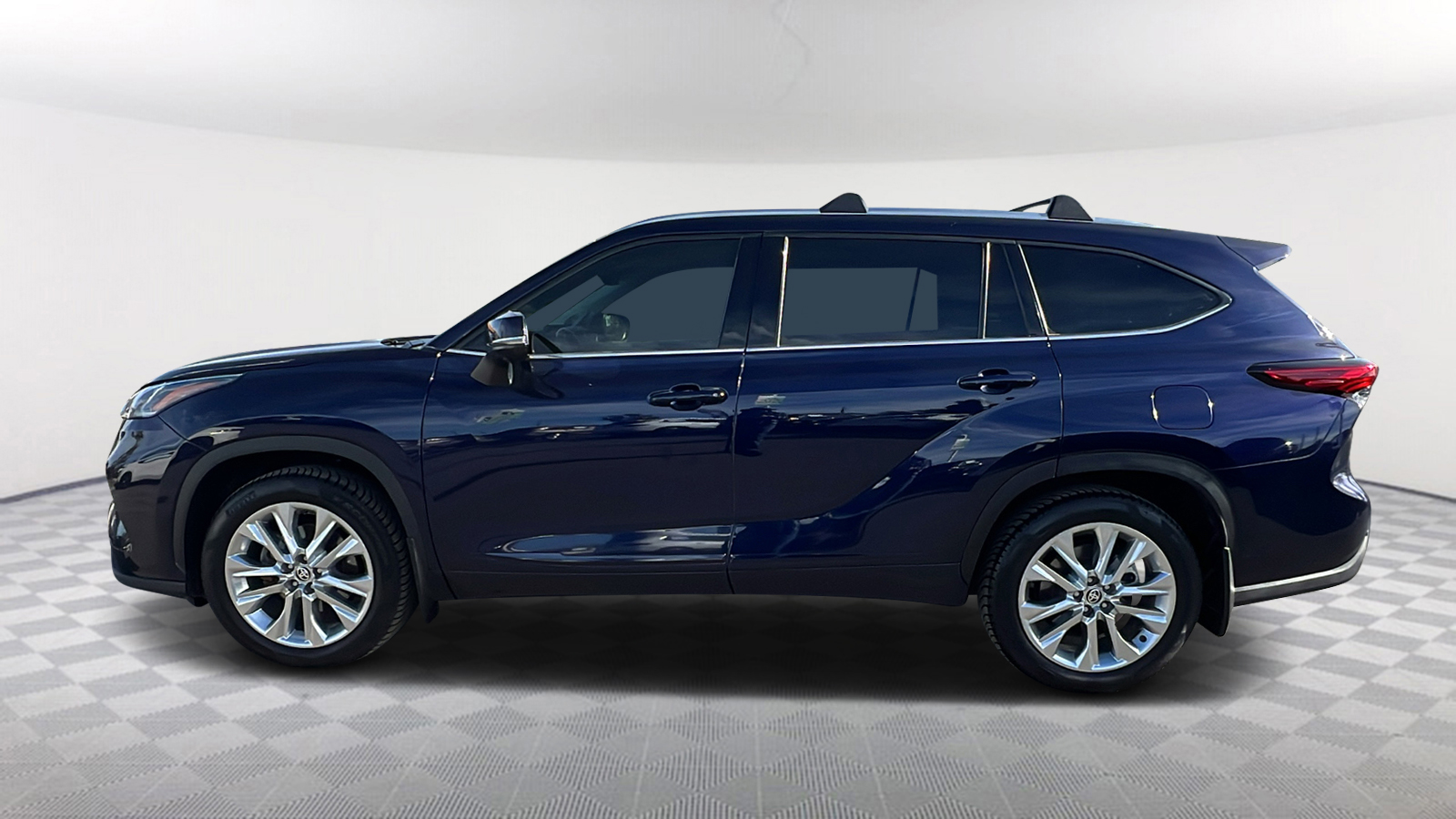 2023 Toyota Highlander Limited 3